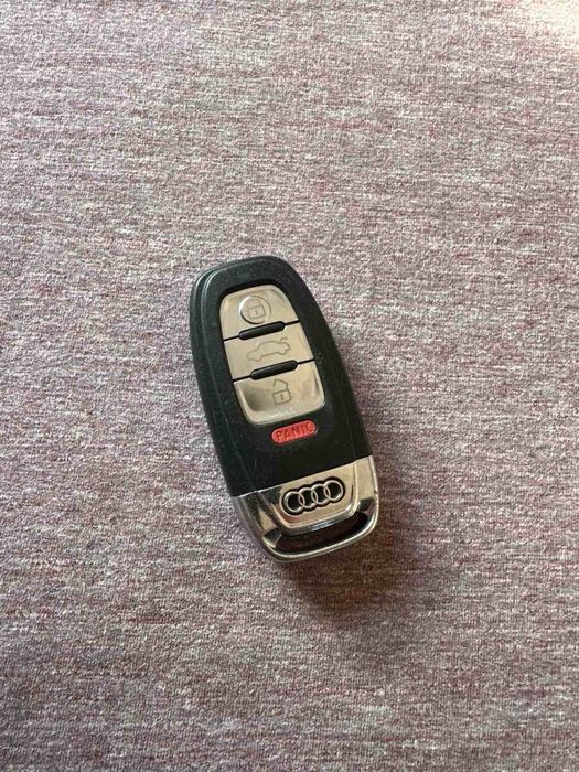 Ключ оригінал Audi 8K0.959.754F