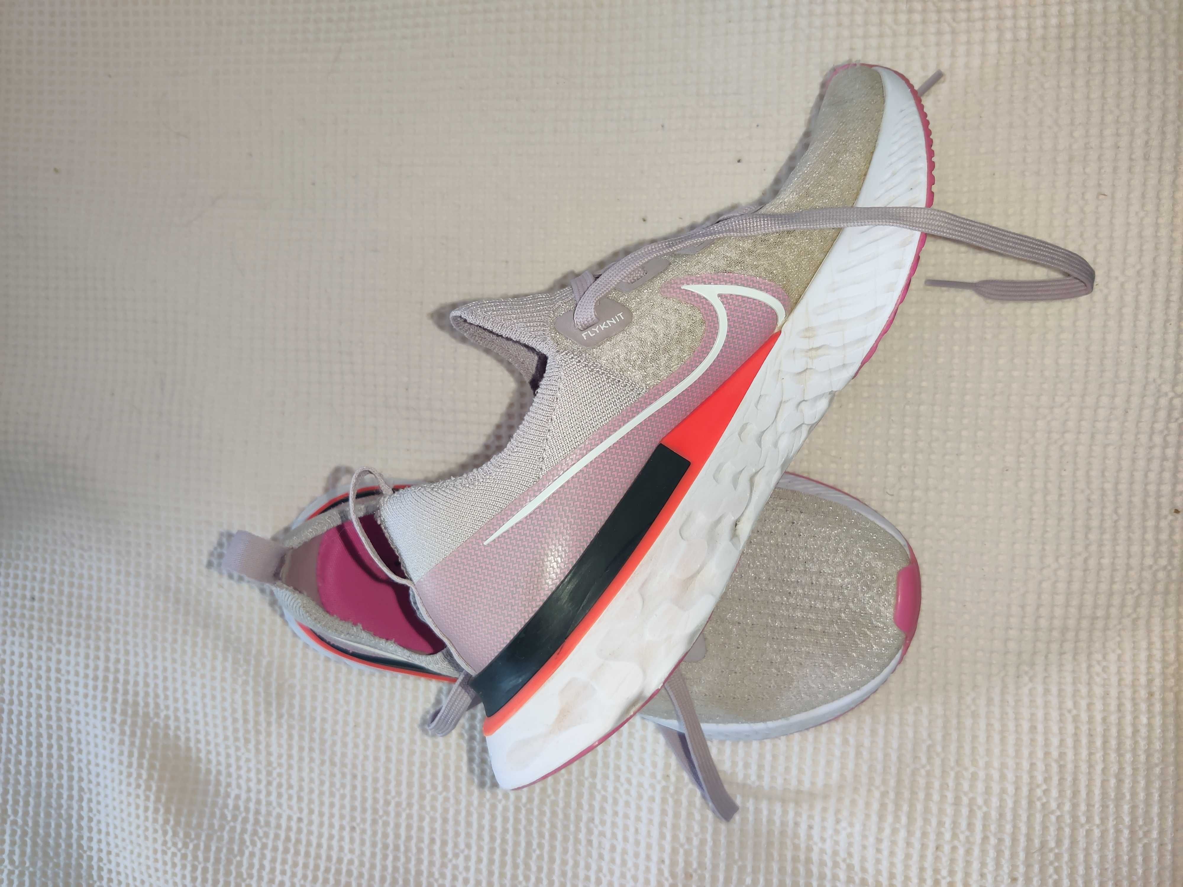 Ténis corrida Nike Infinity Run - tamanho 40