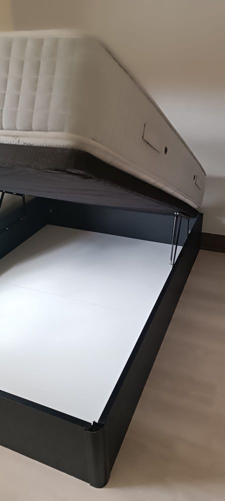 Cama de Casal Jom