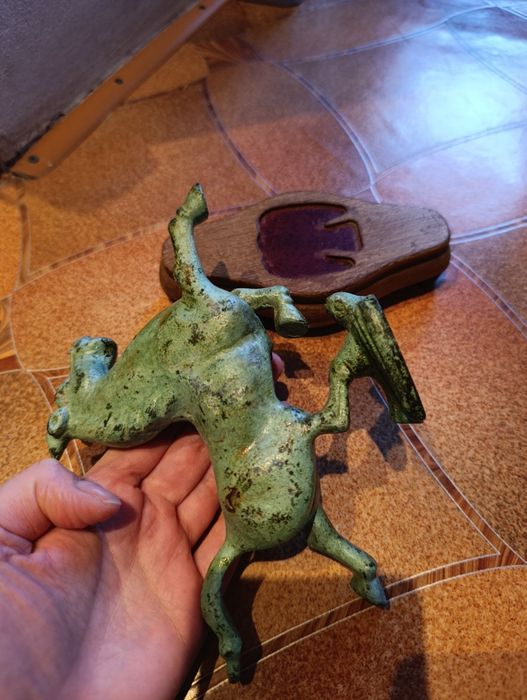 Вінтажна статуетка летучий кінь