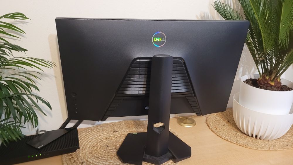 Monitor DELL G2724D