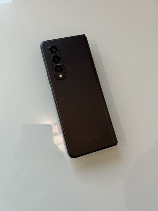 Samsung Galaxy Z Fold 3 12/256 GB!