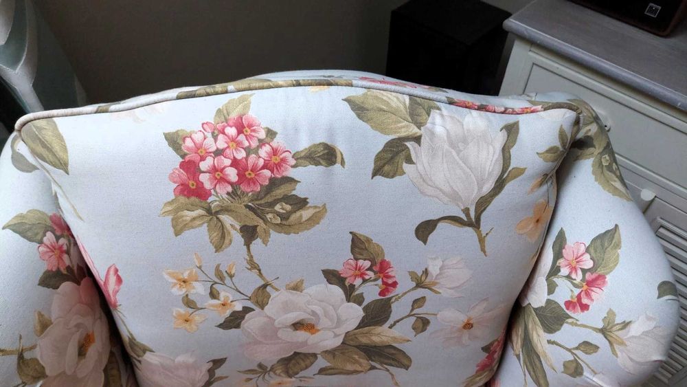 Fotel Dekoria jak nowy, elegancki i stylowy