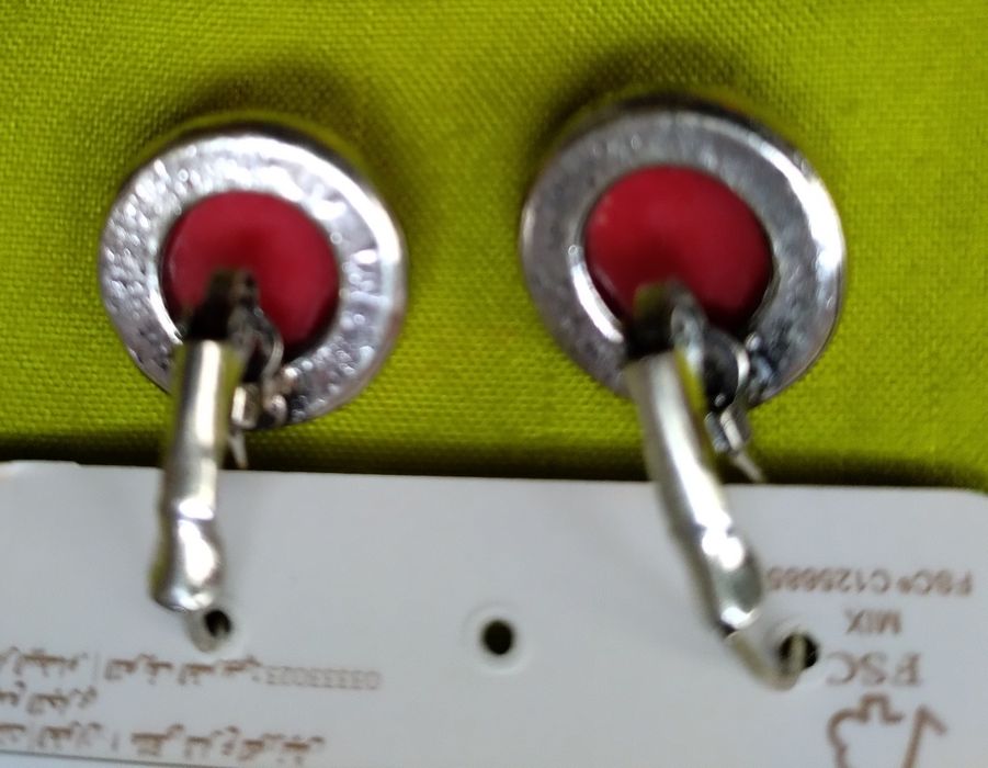 Brincos.           .