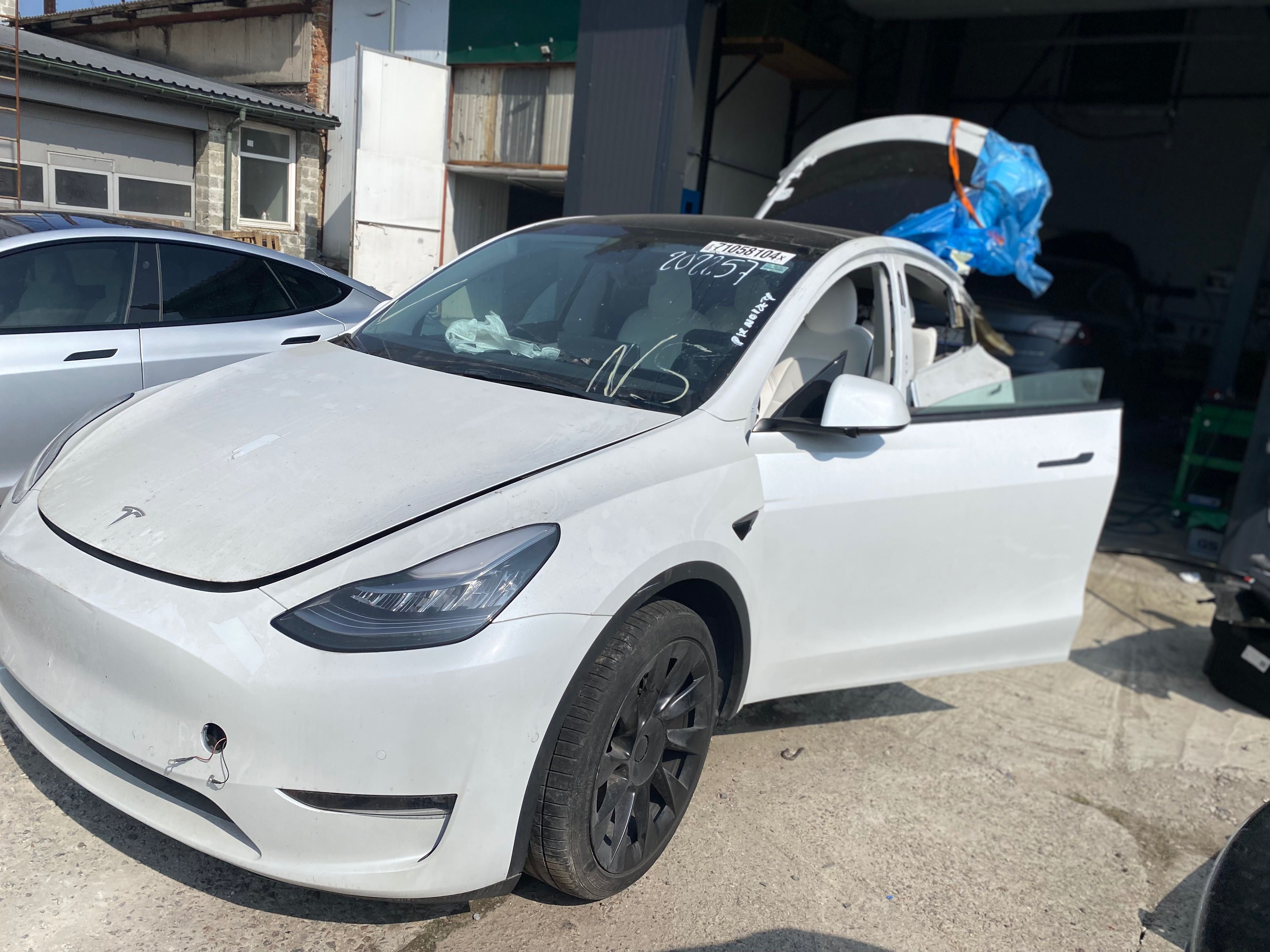 Розборка Tesla Y 20-24 колір PPSW запчастини капот! Разборка запчасти