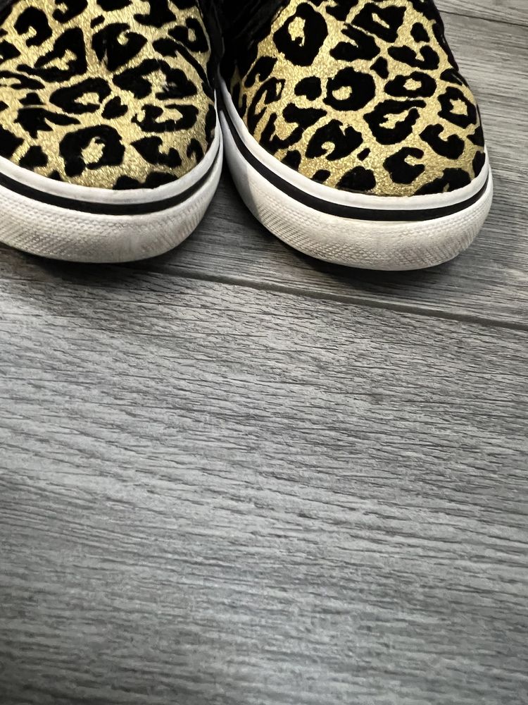 Buty Vans 25 czarny zloty w panterke