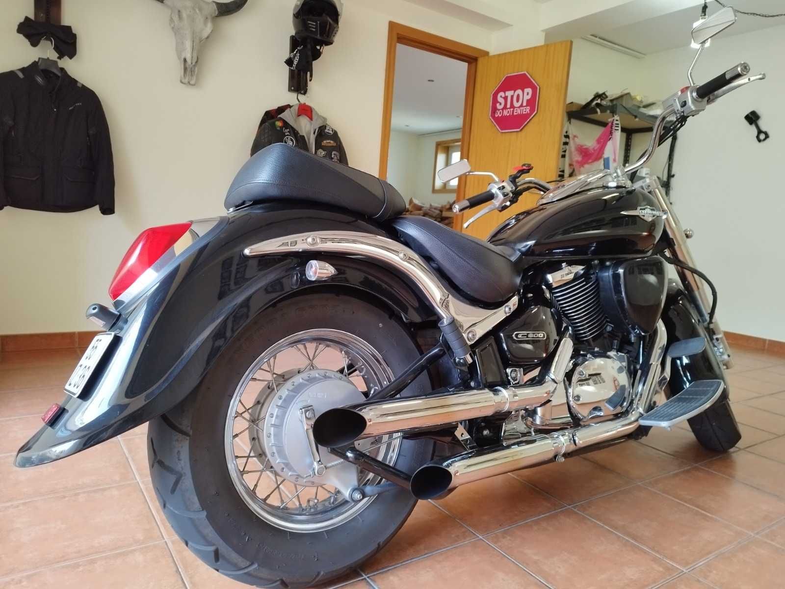 Suzuki C800 34.000km