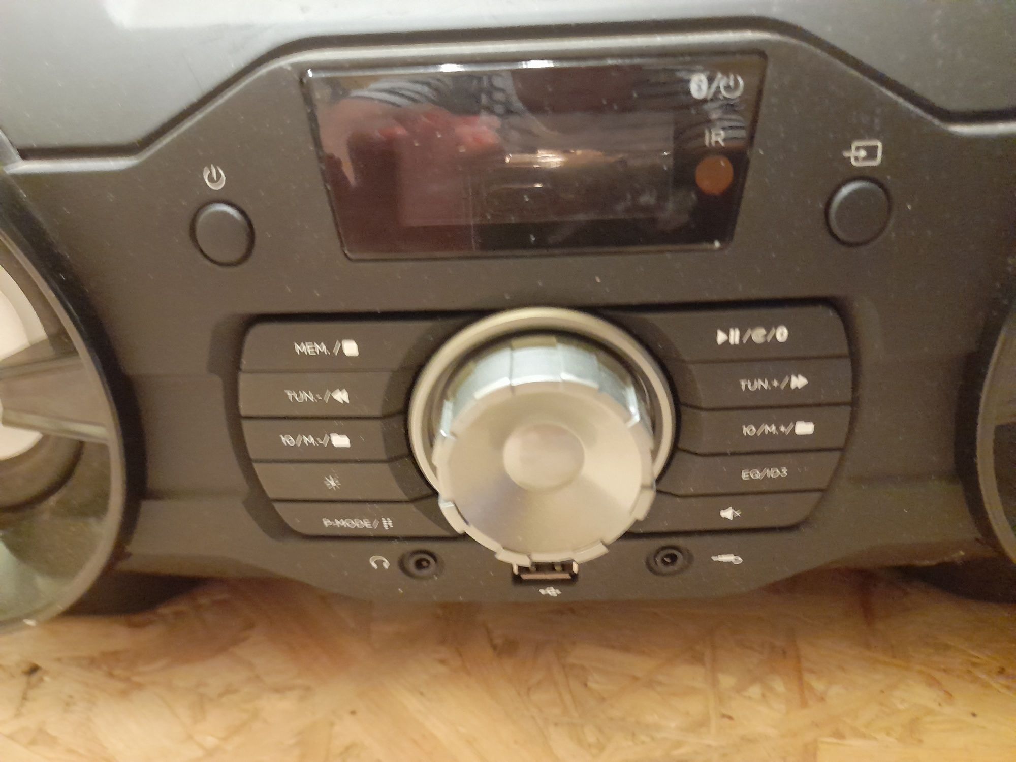 Czarny boombox Qilive