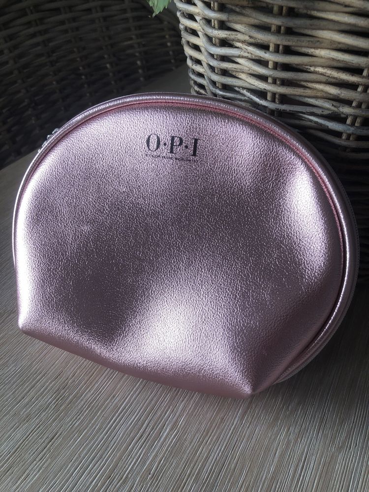 Kosmetyczka firmy OPI
