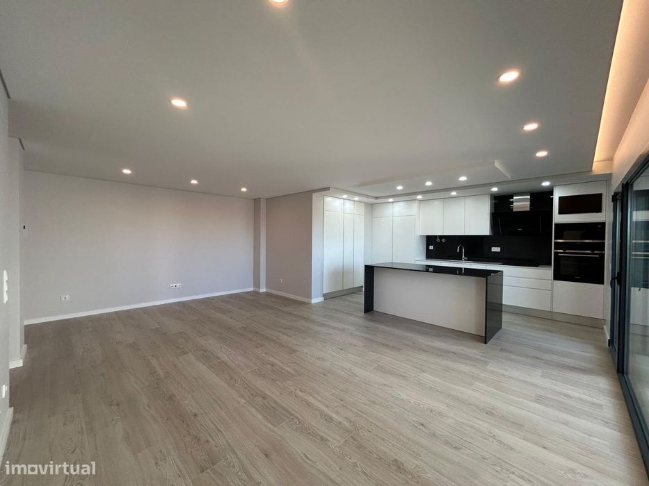 Apartamento T3 para arrendamento Alto dos Moinhos Montijo