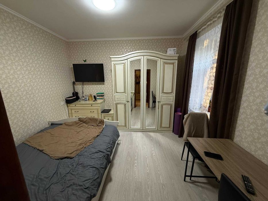 Класна маленька однокімнатна квартира з ремонтом!!