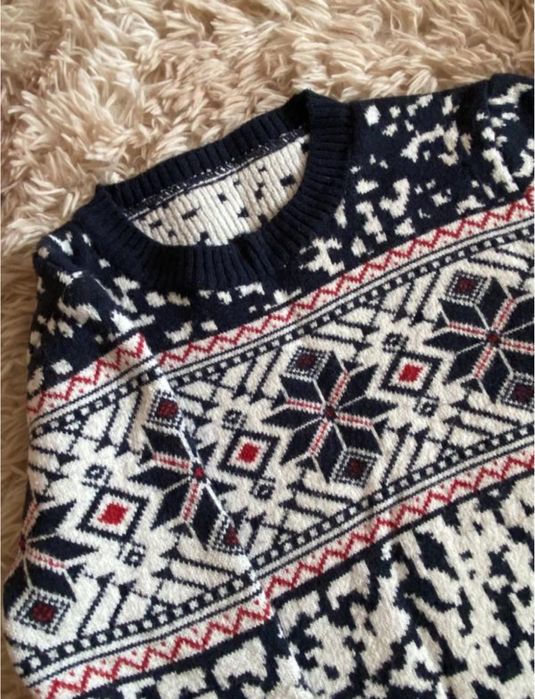 Жіночий зимовий светр кофта