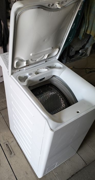 Пральна машина Electrolux 6кг з паром вертикалка