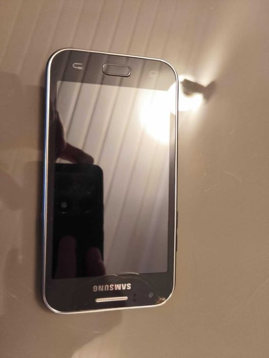 Telefon SAMSUNG Galaxy J1