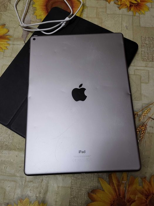 iPad 12.9" 1 gen 2015 32 ГБ планшет apple версії wi-fi