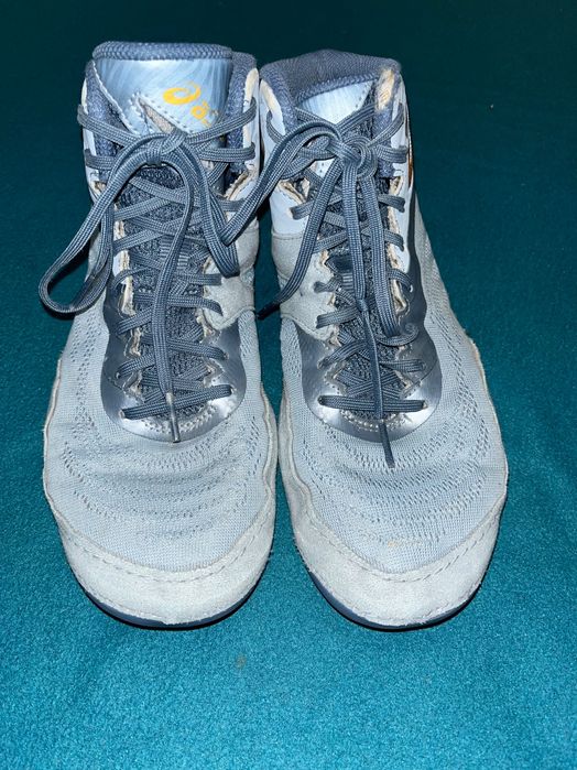 Борцівкі асікс модель спліт еліт розмір 38-39 срочно