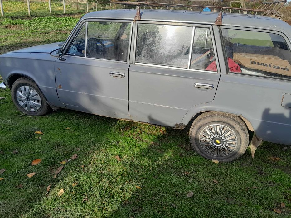 Продам машину ВАЗ 2102