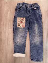 Теплые джинсы ( штаны)  на травке 4-6 лет