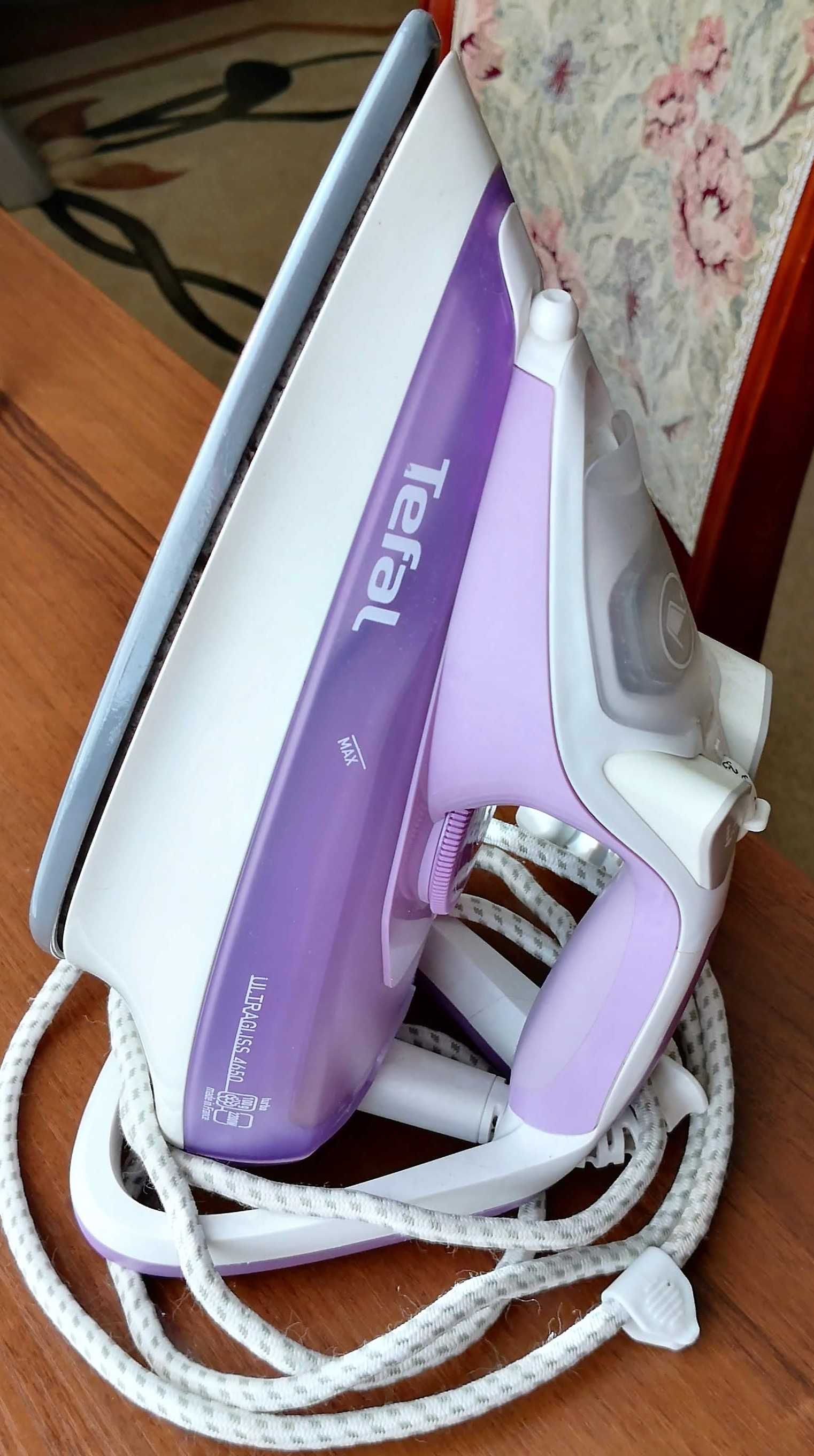 Утюг  TEFAL с отпариванием