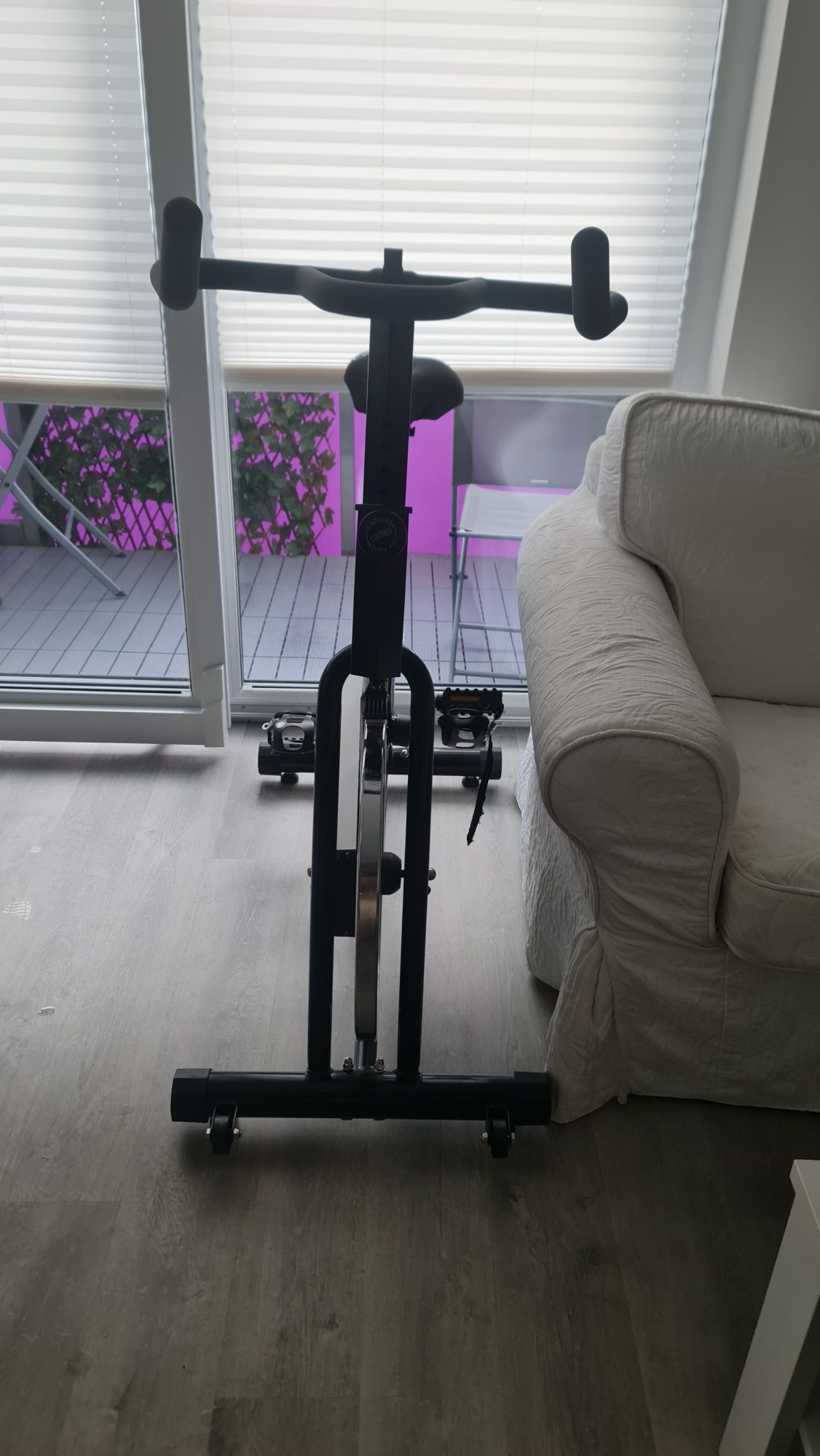 Rower stacjonarny treningowy spinningowy