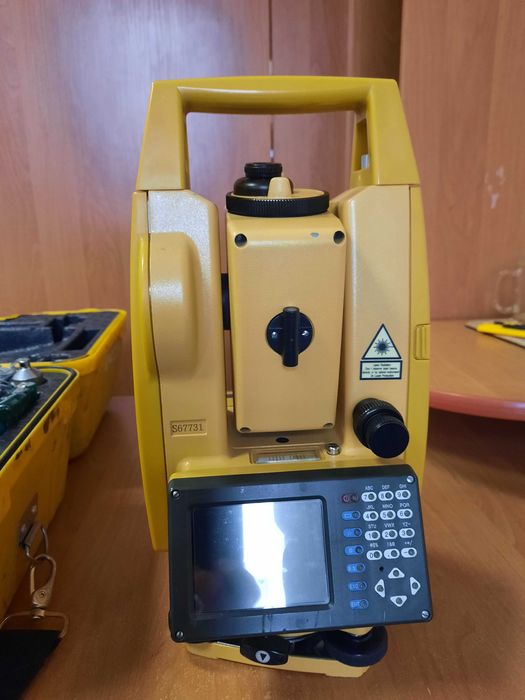 Електронний тахеометр South NTS-375R