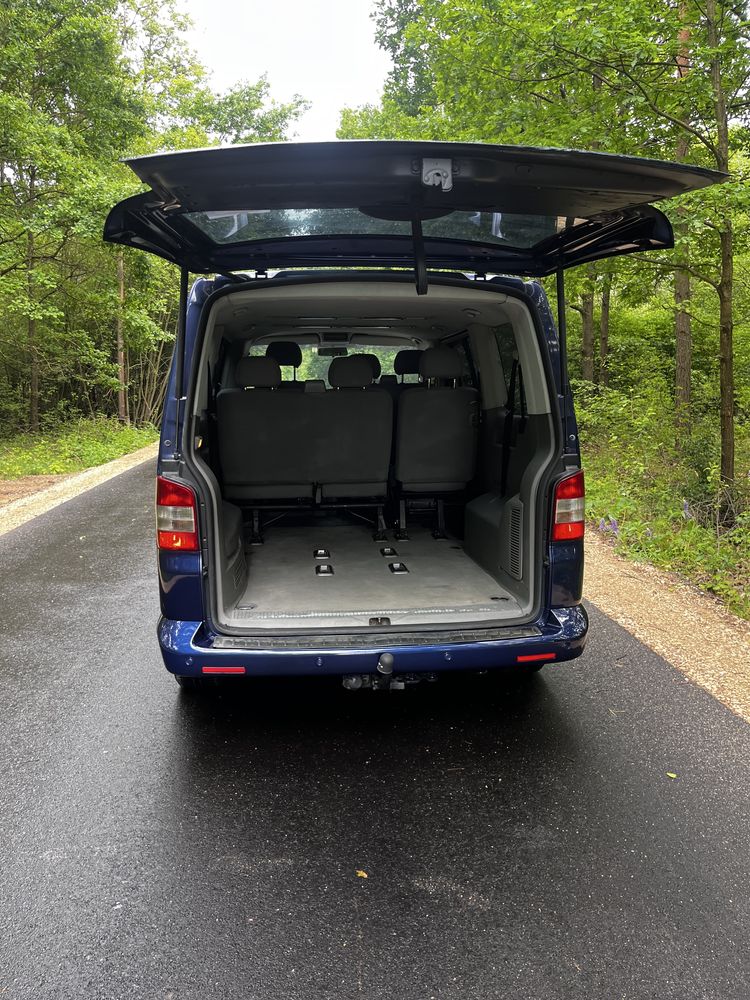Vw Transporter T5 Caravelle  2.5 Tdi hak klima bezwypadkowy salon Pl