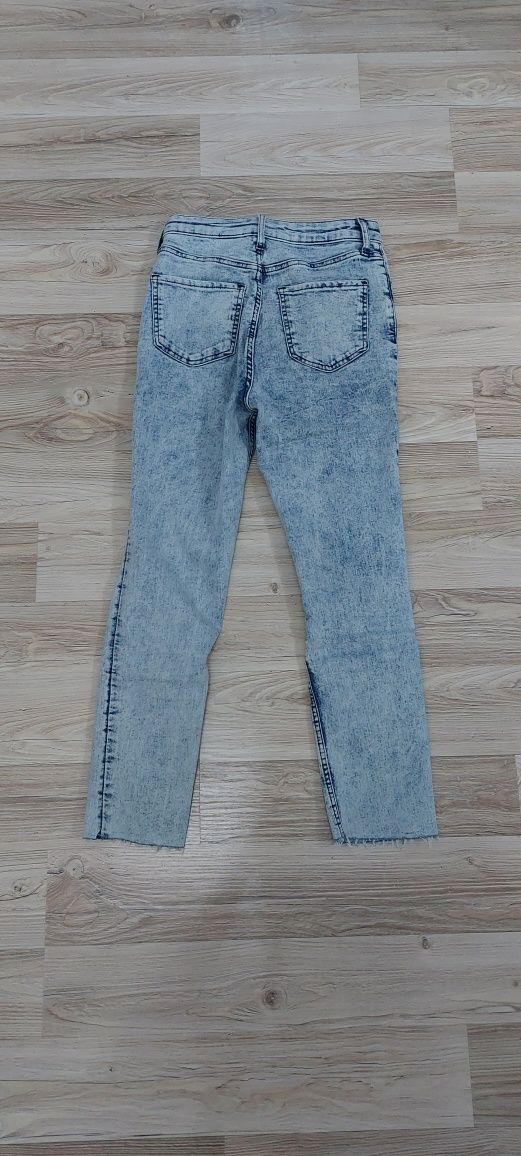 Spodnie dziewczęce jeansy H&M 134