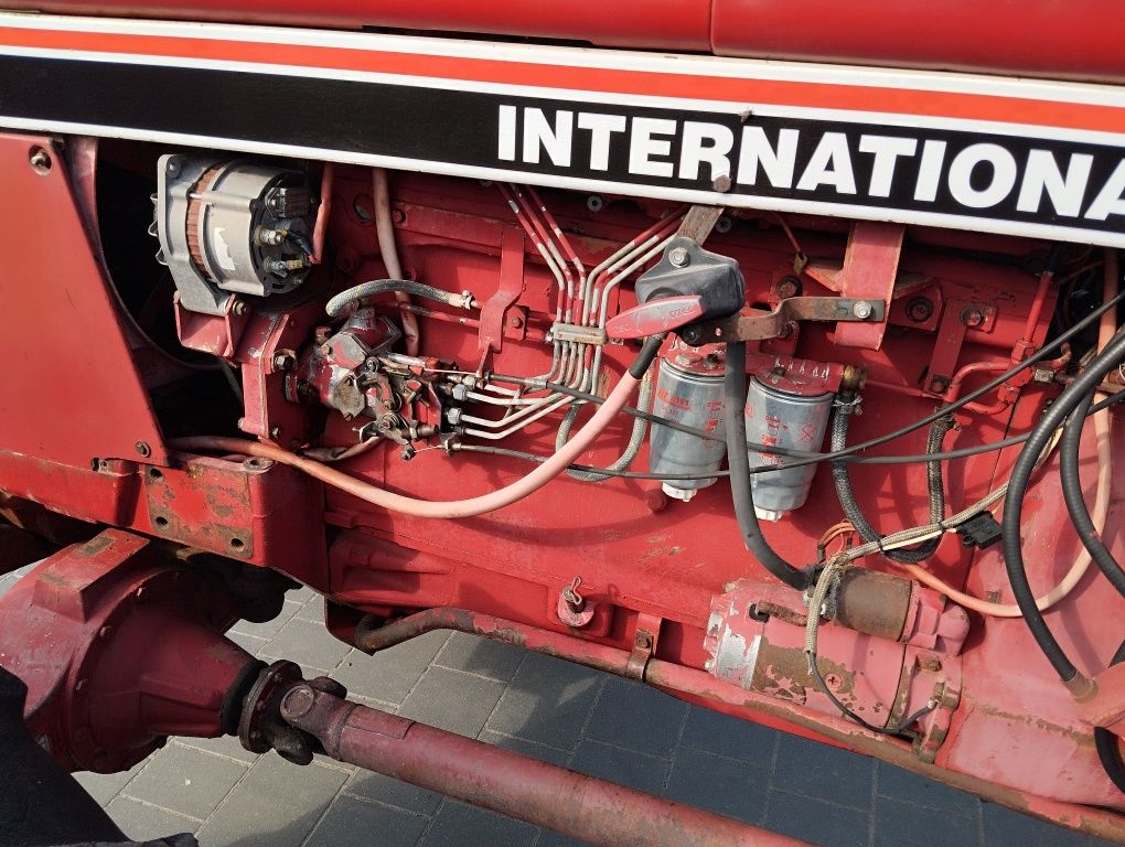 Case Internation 1056xl