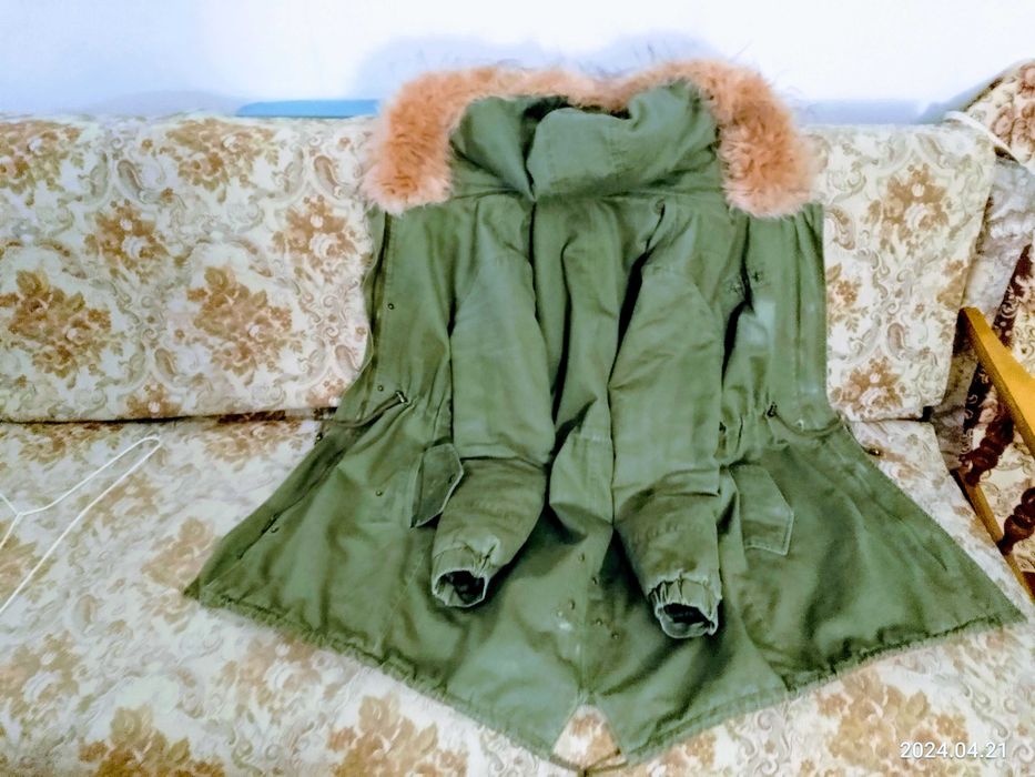 Зеленая парка куртка хлопок, розовая подкладка, капюшон кнопки карманы