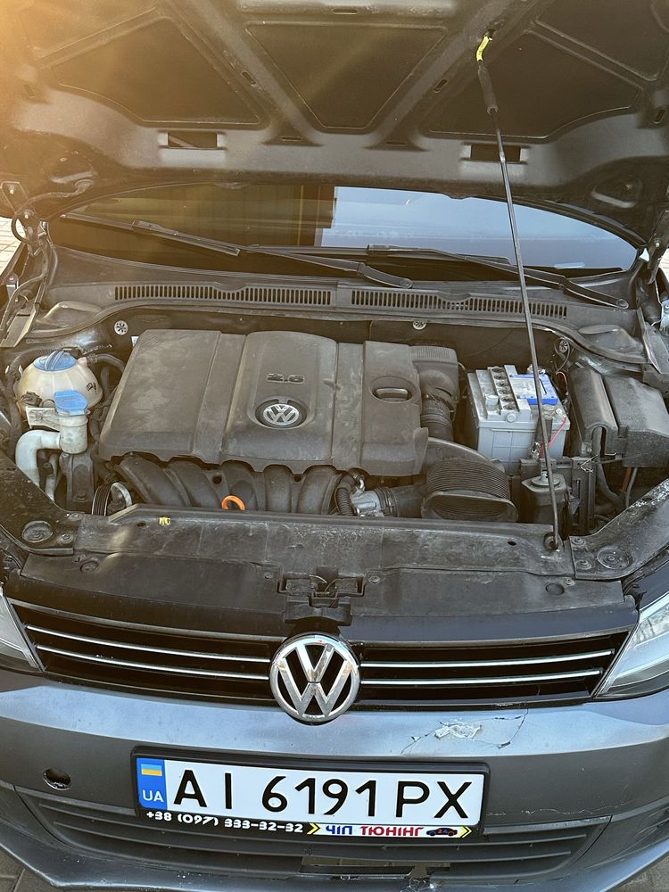 Volkswagen Jetta 2,5, максимальна комплектація