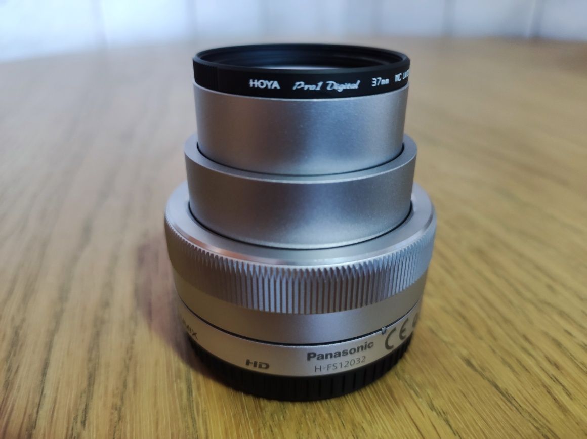 Objetiva Lumix 12-32.