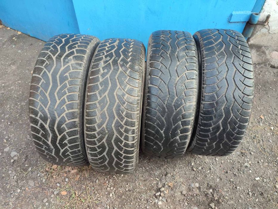 Резина зима215/65 R16
