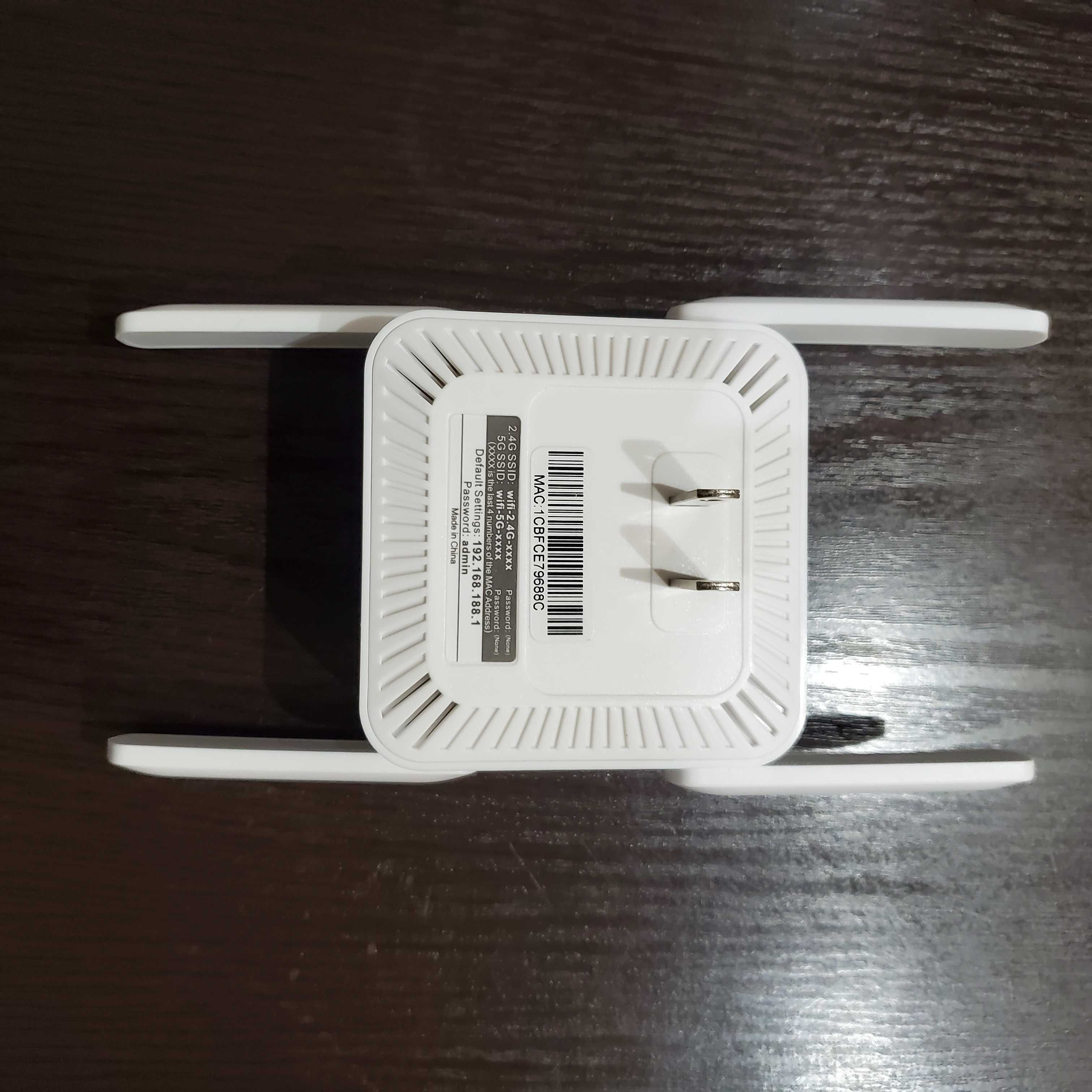 Усилитель-повторитель Repeater Wi-Fi Range Extender 1200Мб/с 2.4G/5.8G