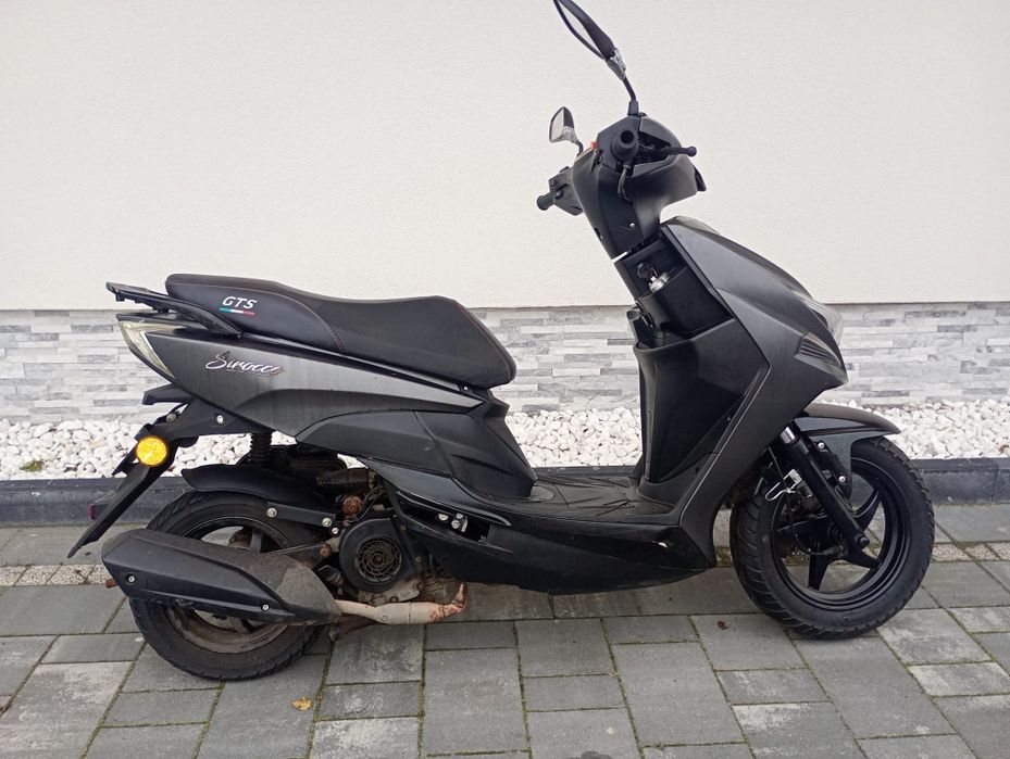Skuter GTS Sirocco 50