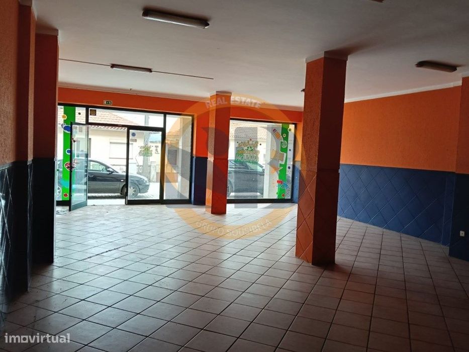 Loja Oliveira de Azeméis, Vila de Cucujães