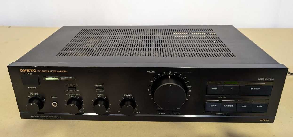 Підсилювач Onkyo A-8430,транзисторний, 60-80 Вт,4-8 Ом,збірка Японія