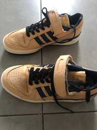 Buty adidas beżowe