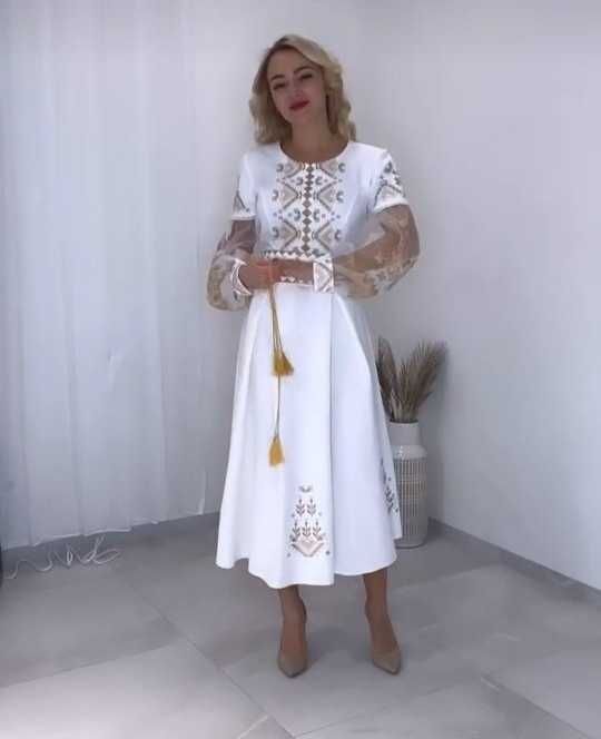 Сукня весільна  Княгиня біла золотиста вишита золотом  плаття вес Л-ХЛ