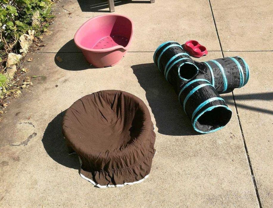 Brinquedos e acessórios par animais bom estado e limpo par venda troca