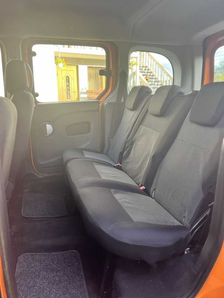 Продам Renault Kangoo 2011