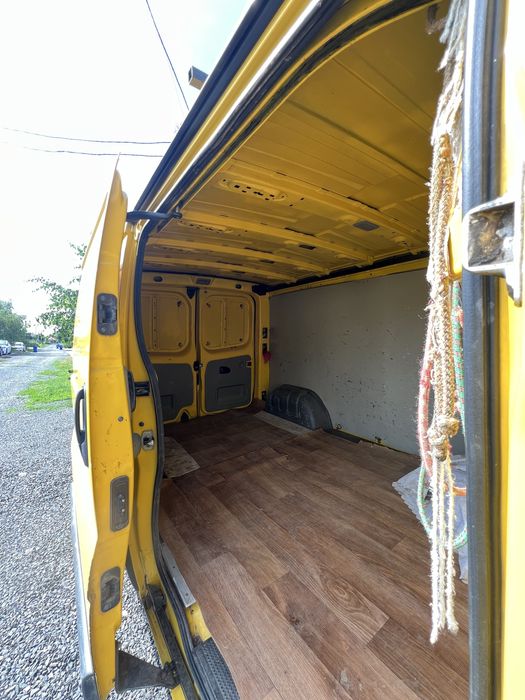Opel vivaro 2.0 2008