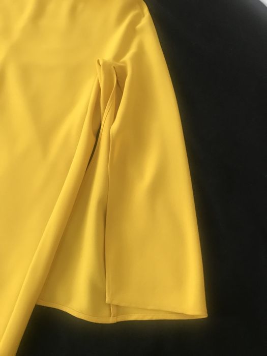Vestido amarelo Zara