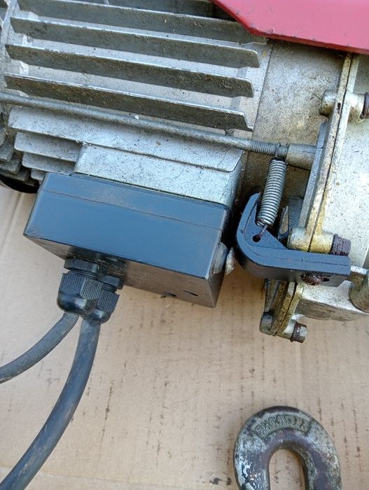 Wyciągarka elektryczna udźwig 800 kg z hamulcem 1300w kaseta sterujaca