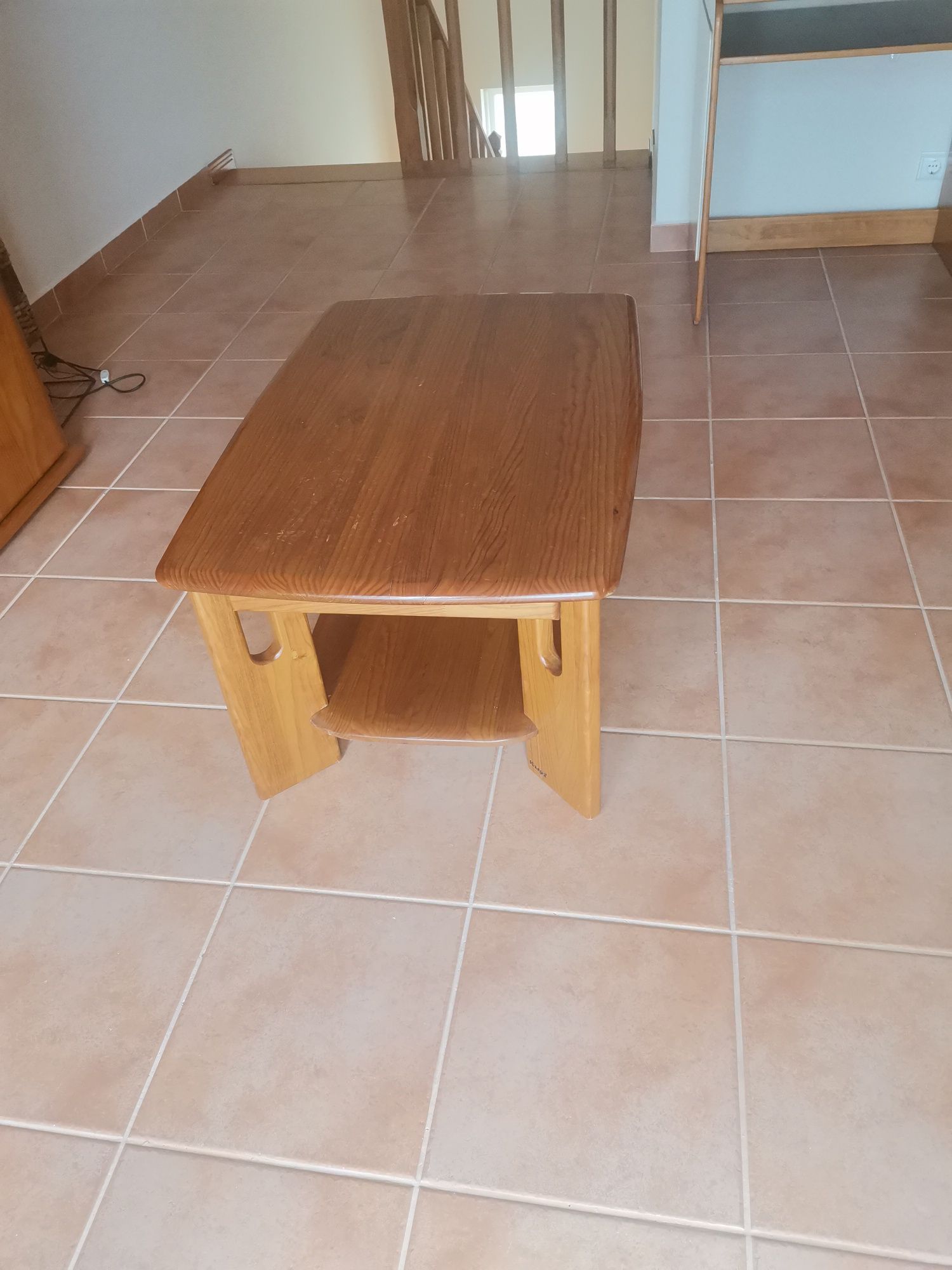 Mesa pequena para sala