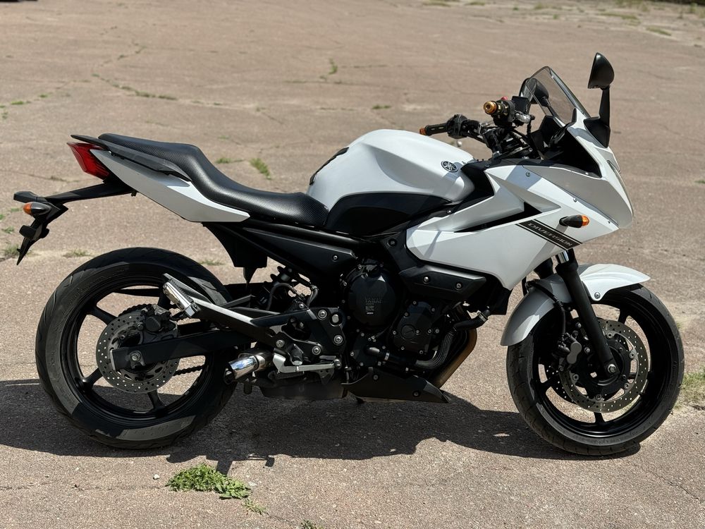 Мот з Японіі Ямаха YAMAHA XJ6 diversion