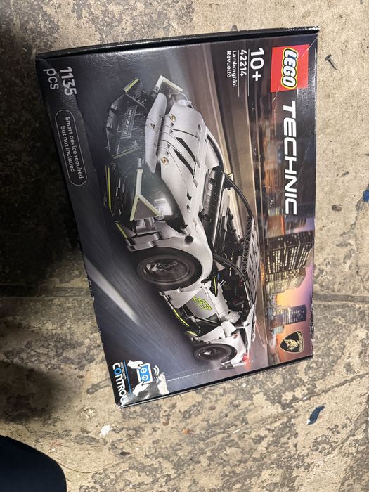 Lego technic lamborghini revuelto 42214