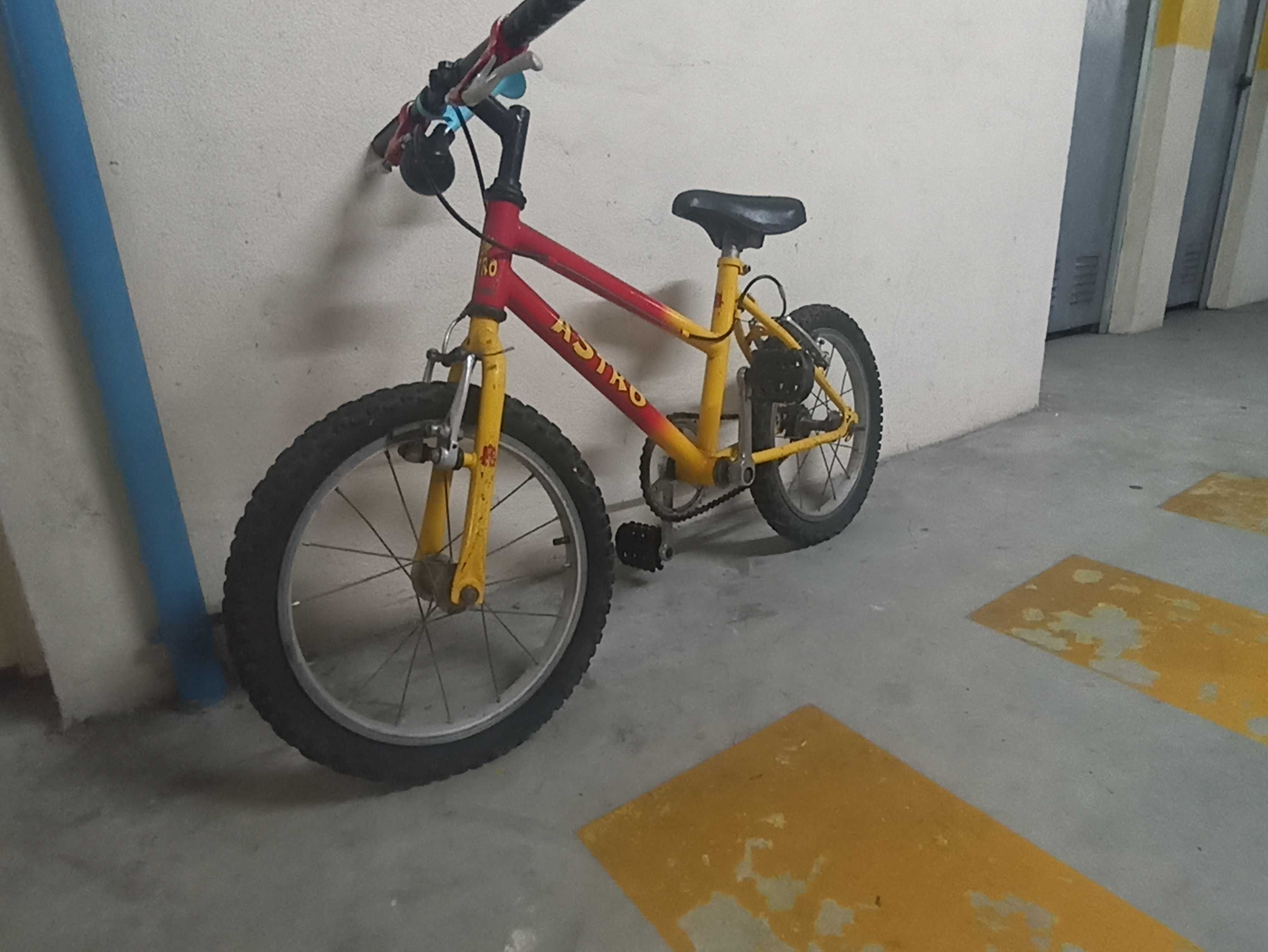 Bicicleta criança em bom estado
