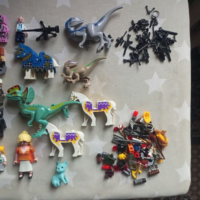 Лего человечки ,фигурки,запчасти ,оружие