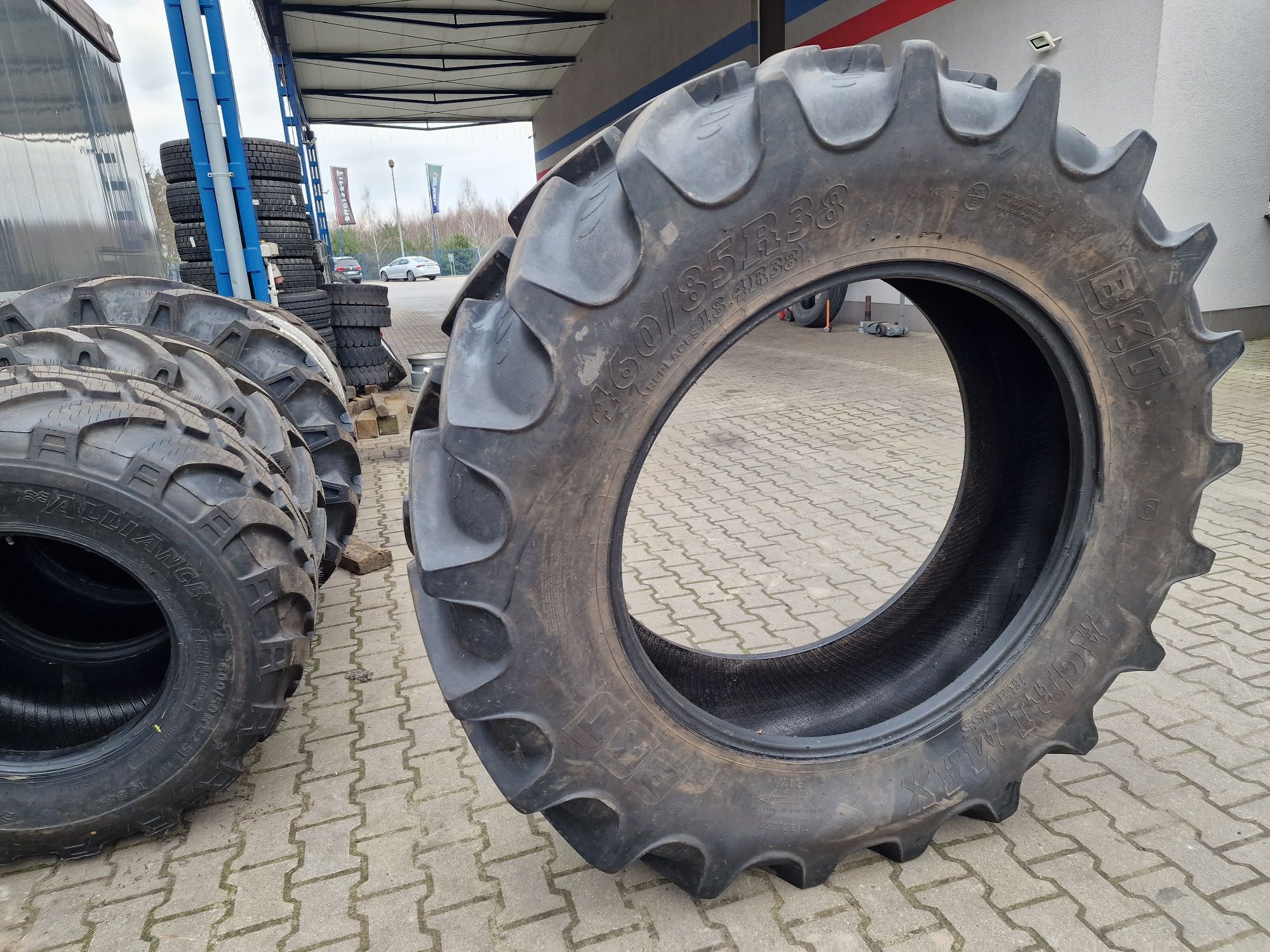 Opona 460/85R38 18.4.R38  BKT