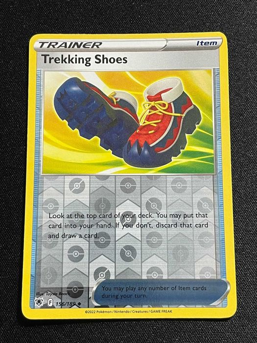 Carta Pokémon Trekking Shoes 156/189 Astral Radiance